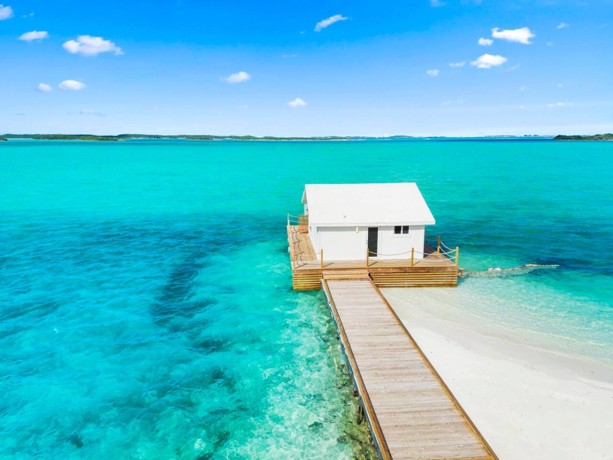 Overwater Bungalow at Georgetown